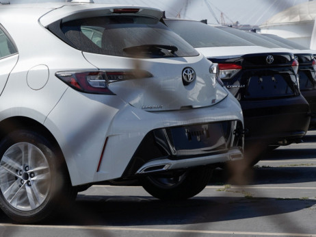 Toyota radi na motoru koji će moći koristiti različite vrste goriva