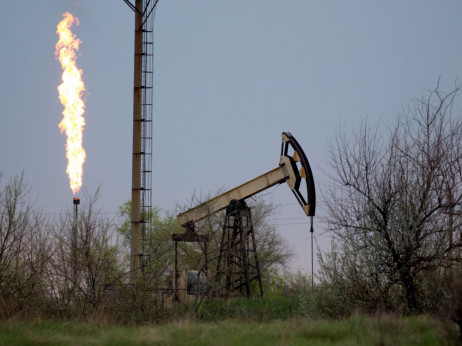 Nafta napreduje nakon što je OPEC+ potvrdio rezove proizvodnje do juna