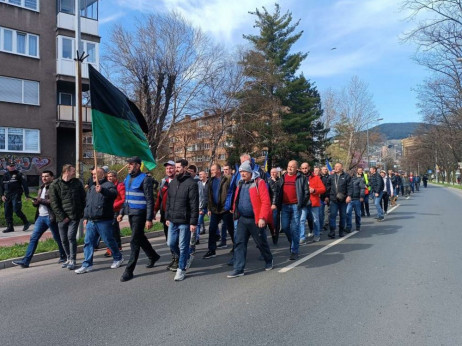 Zenički rudari organizuju protest u Sarajevu, traže isplatu plata i odluku o statusu rudnika