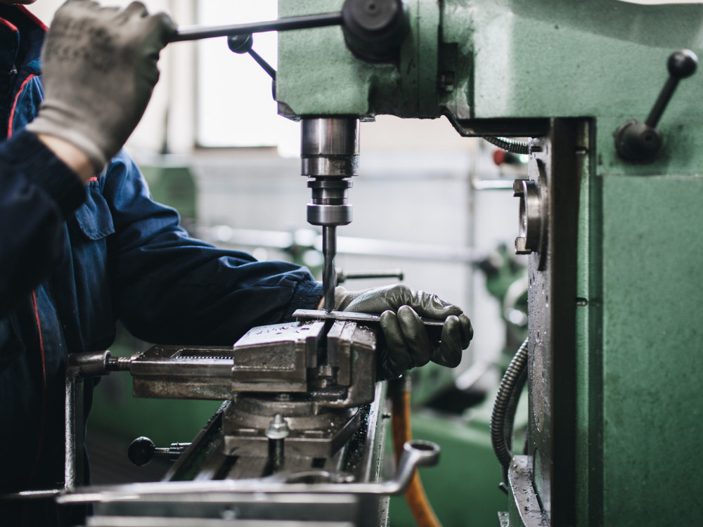 Proizvodnja ostalih prijevoznih sredstava u martu predvodi pad industrije u BiH