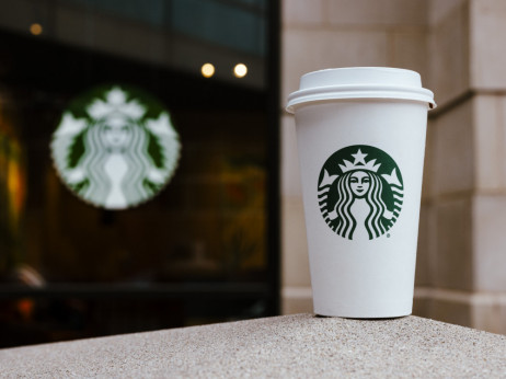 Starbucks bilježi prvi pad prodaje od 2020.