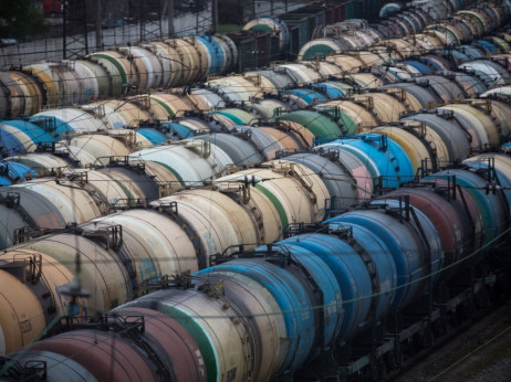 Nafta zadržava rast dok trgovci procjenjuju geopolitičke tenzije