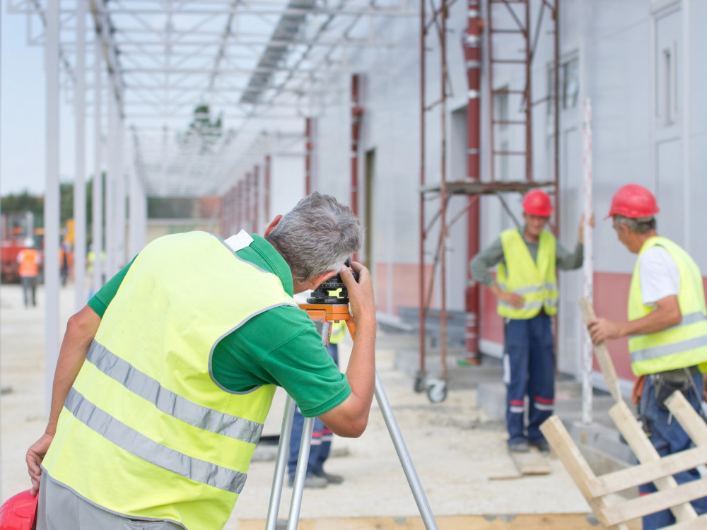 Izazovi tržišta rada u BiH: Odlaze radnici, dolaze stranci i roboti