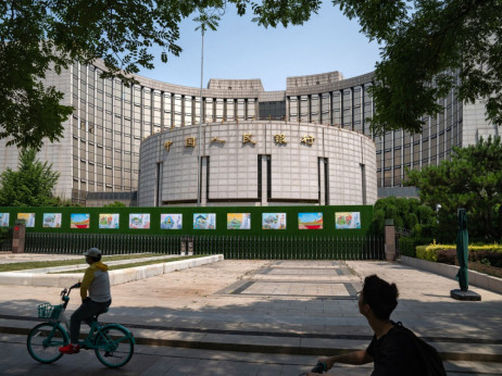 Kina brani kurs juana u odnosu na niže cijene zaduživanja