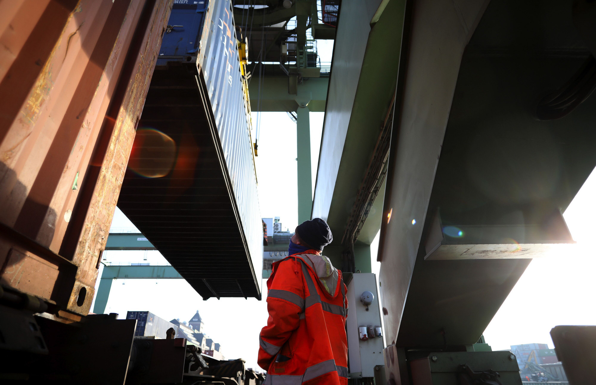 Rast plata u evrozoni usporio pred očekivani septembarski pad kamata