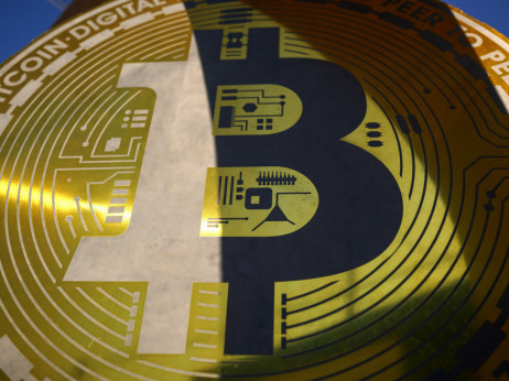 Zbog Trumpove stisnute pesnice u vazduhu, bitcoin premašio 60.000 dolara