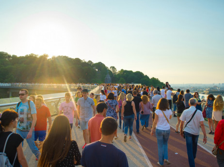 Mladi u BiH novac radije troše nego štede  - Pet stvari za danas