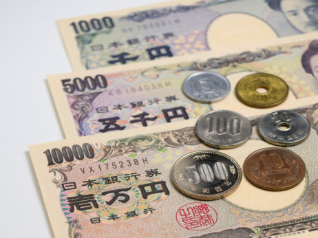 Japan troši rekordne iznose, ali jen i dalje gubi bitku