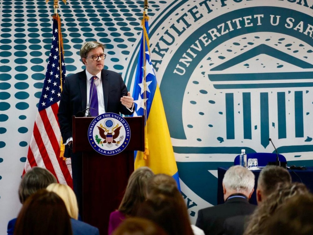 O'Brien ponovio da je moguć nastavak sankcionisanja lica u BiH