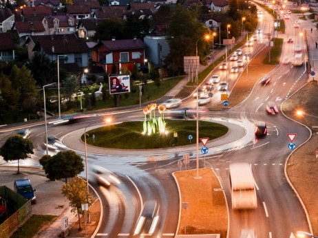 Dokad ćemo se vrtjeti ukrug? Banke ugasile račune firmama prije najnovijih sankcija SAD-a