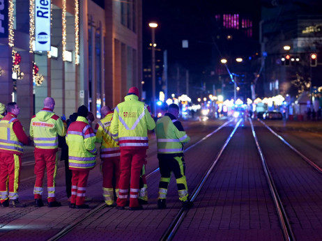 Tragedija na božićnom sajmu u Njemačkoj: Napadač automobilom usmrtio najmanje dvoje