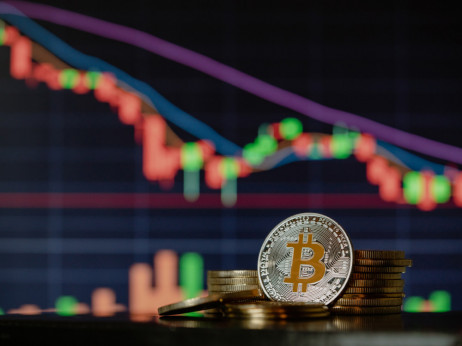 Bitcoin ne najde dna. Medved ali bik – kakšni so možni scenariji?
