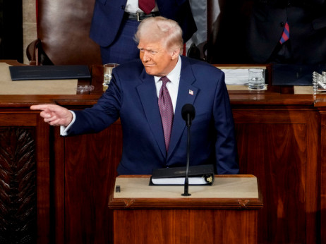 Trump traži da Fed snizi kamate zbog rastućeg pritiska carina