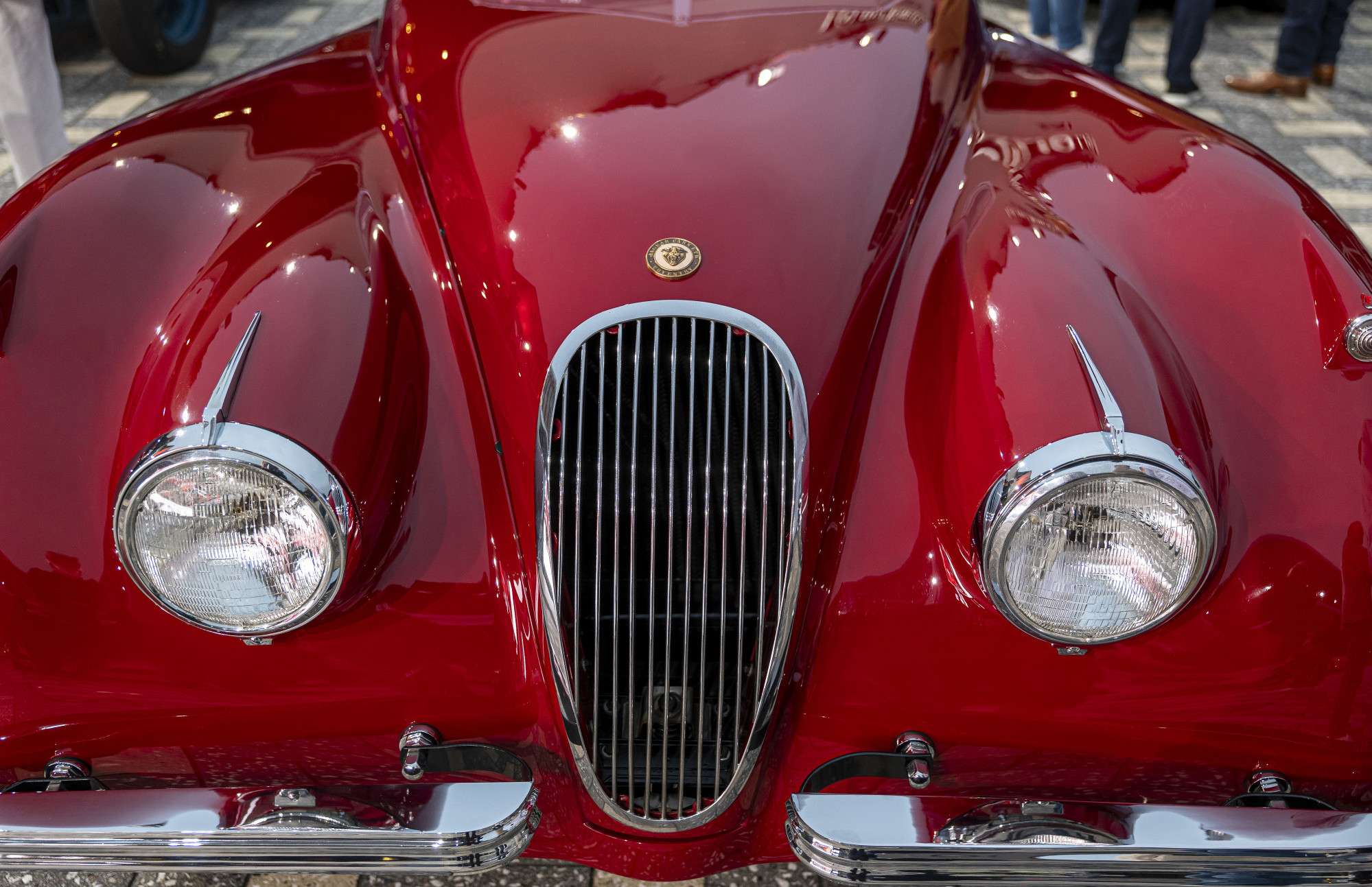 Pop kultura pod uticajem Sotheby'sa – sada nude i usluge servisa satova