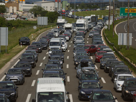 Ceste pune, ali automobili stari: Regija kasni s obnovom voznog parka