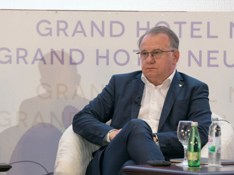 Premijer Nikšić za Bloomberg Adriju odgovara na tri najbitnija ekonomska pitanja