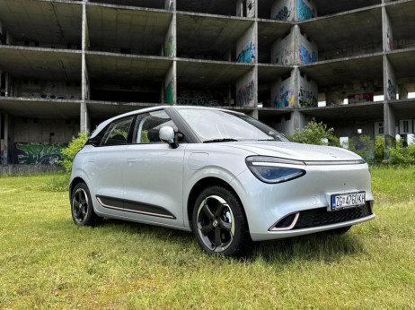 Testirali smo najpovoljniji kineski električni auto: Mnogo nudi, ali ima svojih mana