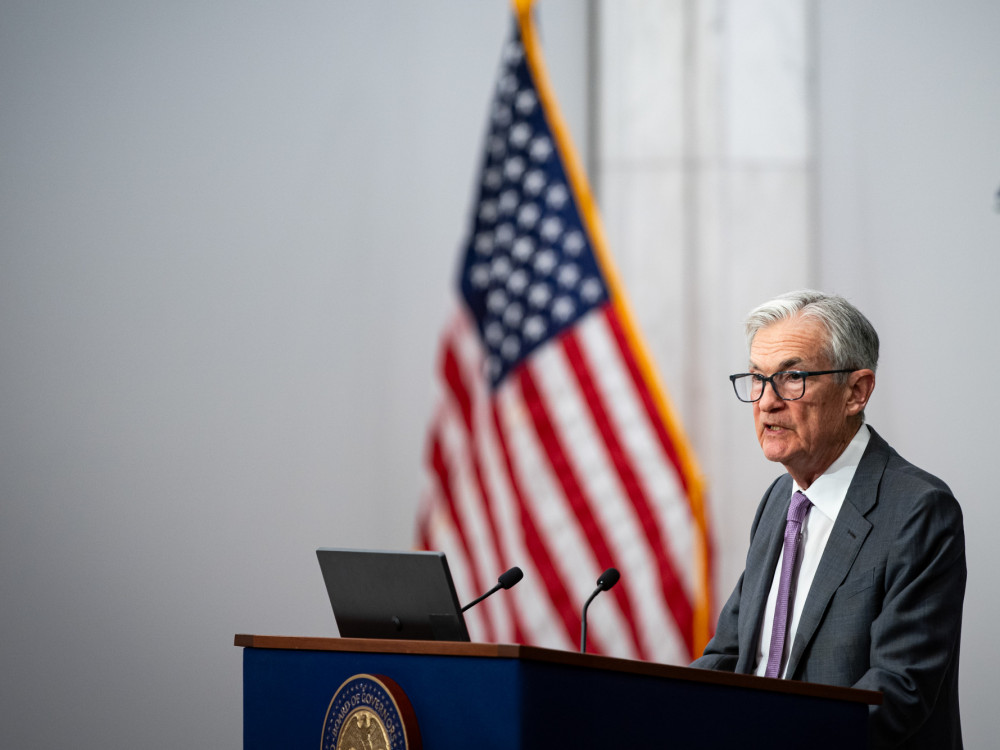 Powell i dalje prkosi Trumpu, kaže kako nema potrebe žuriti s rezanjem kamata