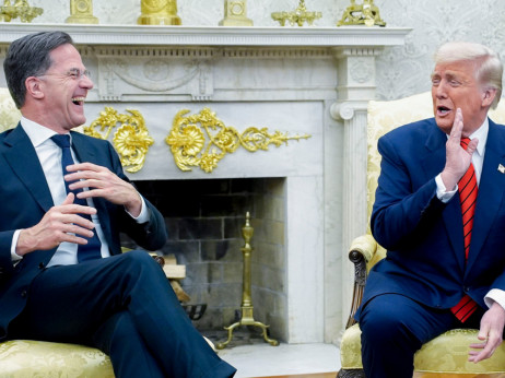 Kako da Trumpu ne bude dosadno na samitu NATO-a