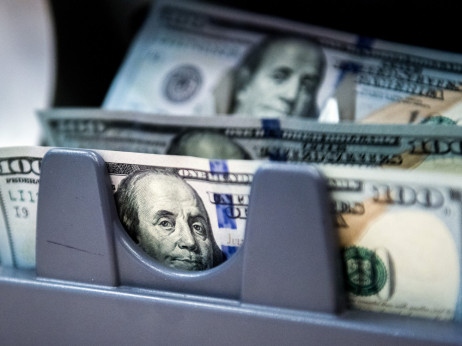 Dolar bi mogao pasti još 13 posto – zašto i što to znači