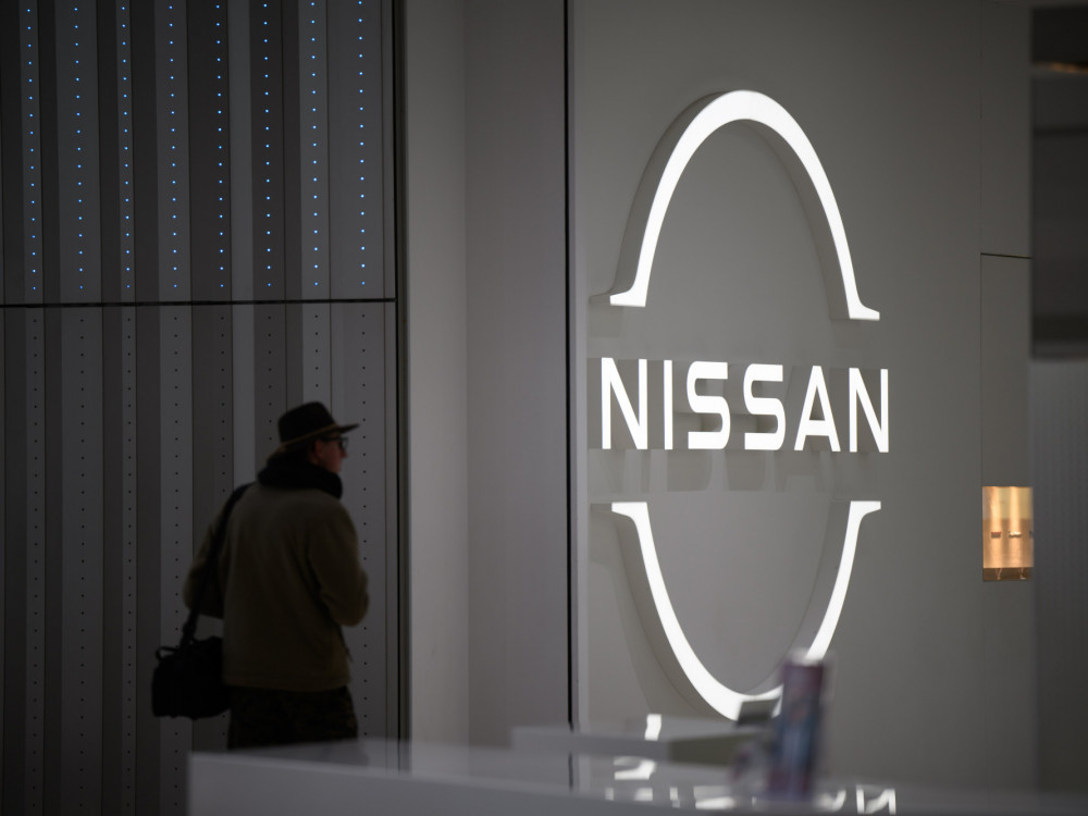 Mercedes-Benz prodaje udjele u Nissanu suočenom s problemima