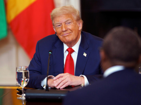 Trump prijeti Rusiji carinama od 100 odsto
