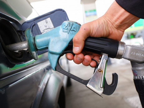 Дизелот поскапе за 14,5 денари, бензините за пет