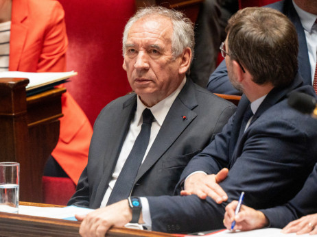 Premijer Francuske pred smjenom, hoće li mu budžet okončati mandat