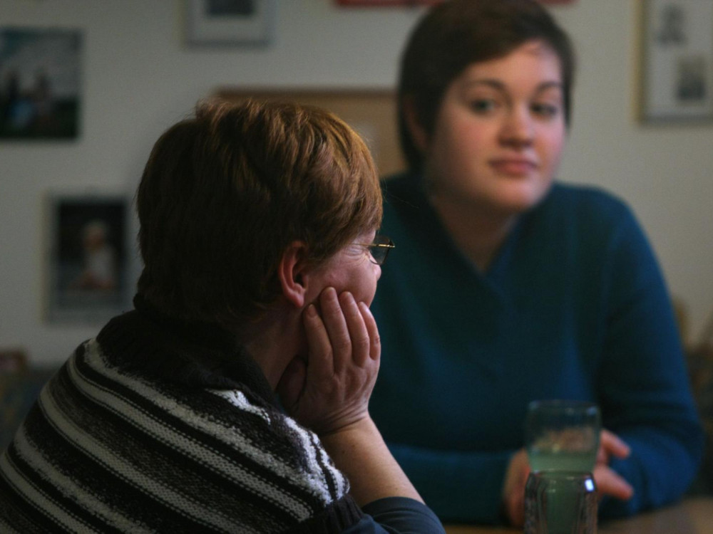 Sigurnost ili prepreka? Produženi suživot mladih s roditeljima ima posljedice