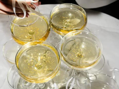 Mirisi Hercegovine u čaši: Vinarija Domano nudi prvi bh. pjenušac, i to 'pozlaćen'