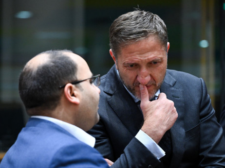 Novosti pri tretji ljudski obveznici, minister Boštjančič: 'Težko je razumeti, da se za to ne odloči več ljudi'