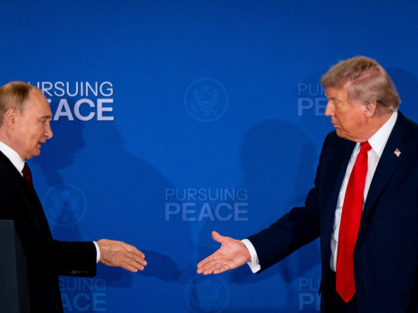 Zašto Trump ne sruši Putinovu kuću od karata