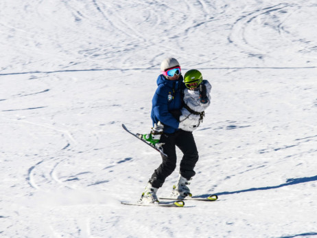 Bjelašnica, Jahorina, Igman… Planine dočekuju skijaše, a posebno se vesele porodicama
