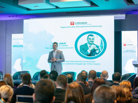 Banke već koriste AI alate u poslovanju, ali je ljudski nadzor važan