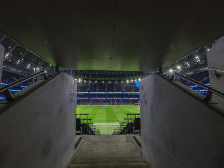 Puni stadioni više nisu dovoljni: Zašto Englezi zarađuju više od Nijemaca