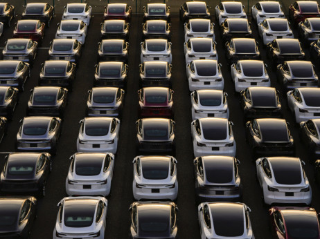 Tesla više nije najveći prodavač EV-ova. Šta stoji iza globalnog pada prodaje?