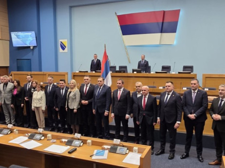 Izabrana nova Vlada RS, jedan od ciljeva platna kartica RS