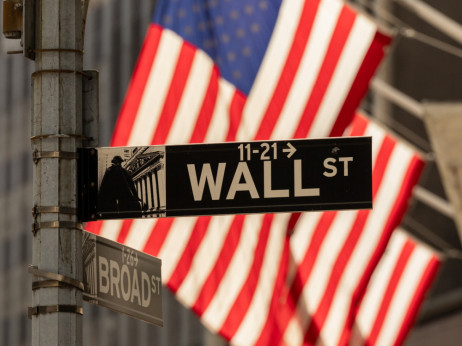 Veličanstvenih sedam u korekciji zbog rizika AI i rata sa Iranom