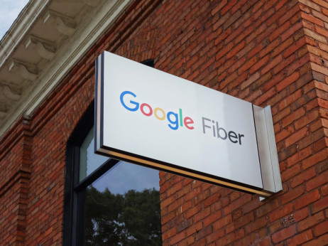 Dok NVIDIA i Oracle grade data centre, Google kupuje kablove