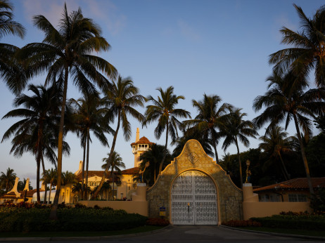 Tajna služba SAD-a ubila naoružanog muškarca na Trumpovom imanju