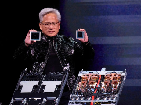 Huang uvjeren u daljnje ubrzanje AI ulaganja, dionica ne dijeli isti entuzijazam