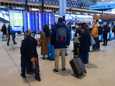 Iranski napadi prizemljili aviokompanije, stotine letova otkazano