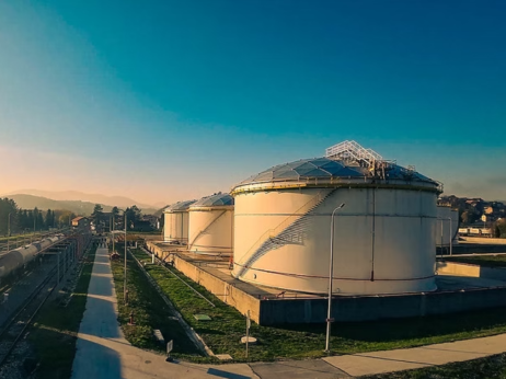 FBiH ima pet terminala za naftu, RS bez skladišta - pet vijesti za danas