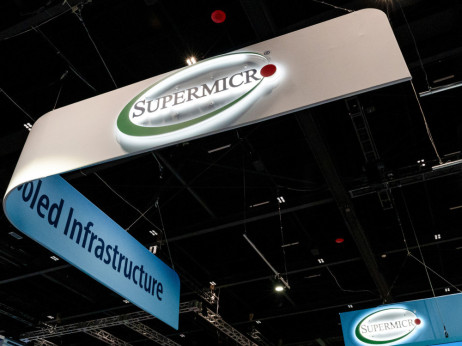 Super Micro trpi strmoglavi pad dionica nakon optužbi za krijumčarenje