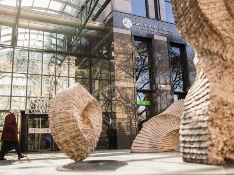 Veliki pad ključne mađarske dionice signalizira probleme za Orbana