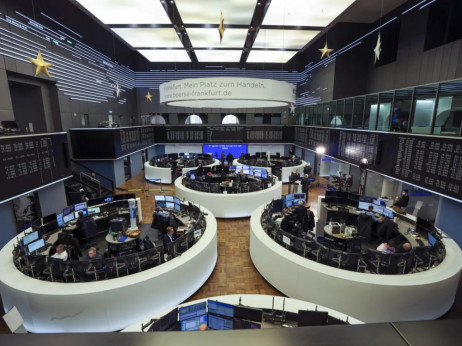 Берзански преглед: Цената на нафтата расте, акциите паѓаат