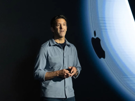 Тим Кук се повлекува, „Епл“ добива нов извршен директор