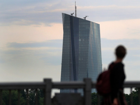 ECB upozorava: Prijeti li tržištima nagli pad cijena?