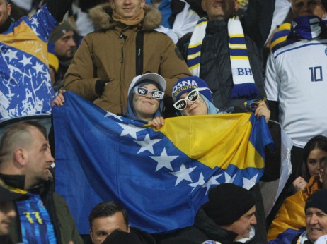 Fudbalska euforija puni kase, milioni u igri - pet stvari za danas