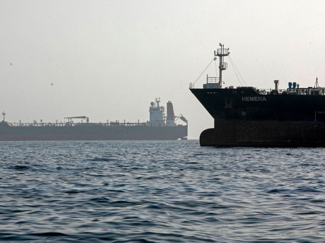 Hormuz i dalje neprolazаn: Američka mornarica preusmjerila 78 brodova